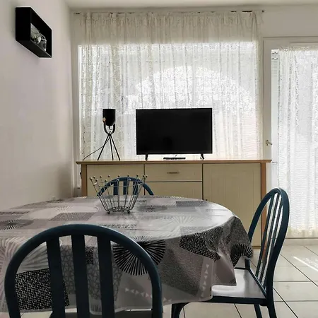 Apartment Les Terrasses Du Port - 2 Pieces 4 Couchages Port Mae-5514 *